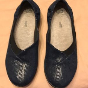 Clark’sCloudsteppers made with imported fabric